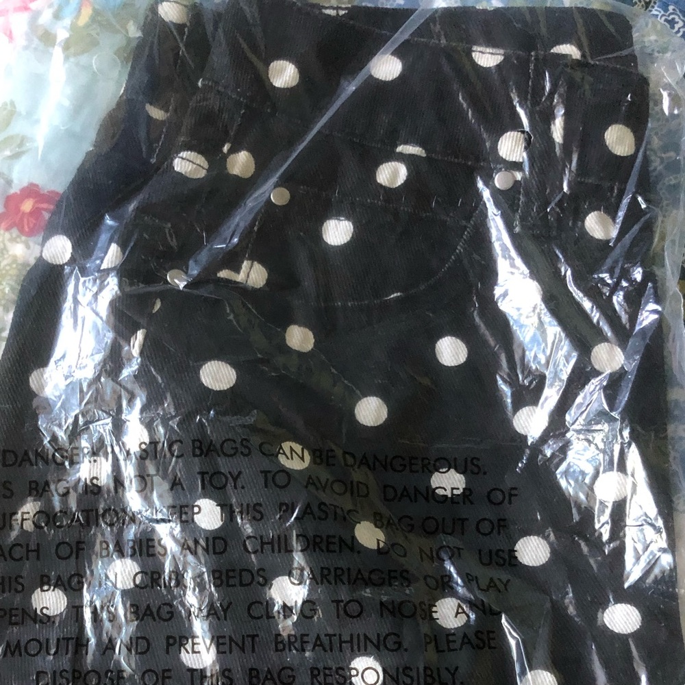 Black denim skirt w white polkadots